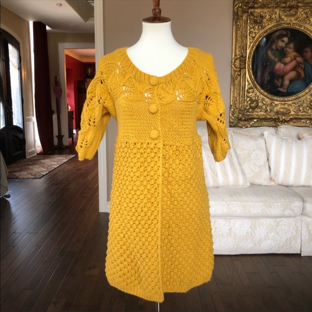 Beautiful mustard yellow sweater